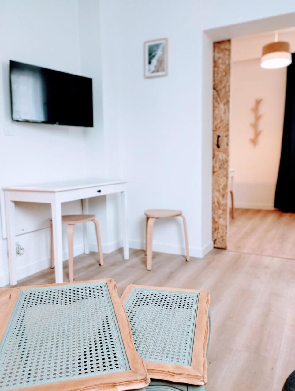 Plage & Confort 3 Pieces Parking Clim Et Wifi อองทีบส์ ภายนอก รูปภาพ